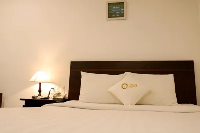 高级大床房（无窗） — ALUNA Ben Thanh Hotel